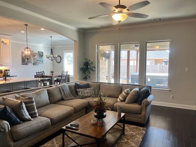 1504 Reagan Avenue, Waxahachie, TX 75165