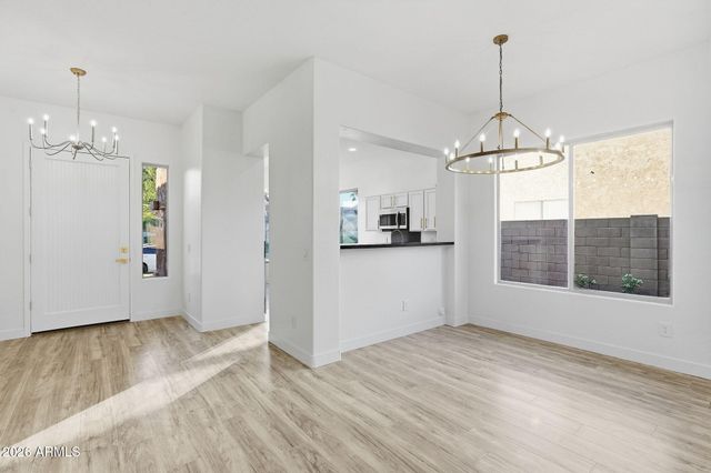 3945 S CACTUS WREN Drive, Chandler, AZ 85248