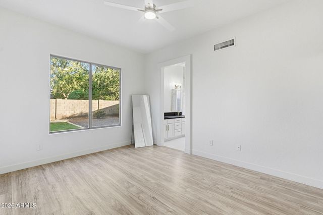 3945 S CACTUS WREN Drive, Chandler, AZ 85248