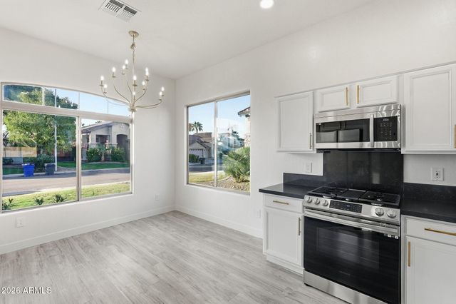 3945 S CACTUS WREN Drive, Chandler, AZ 85248