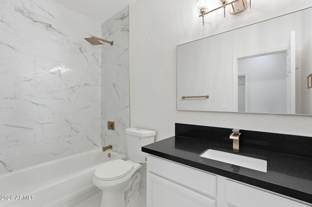 3945 S CACTUS WREN Drive, Chandler, AZ 85248