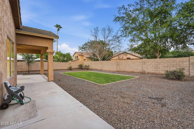 3945 S CACTUS WREN Drive, Chandler, AZ 85248