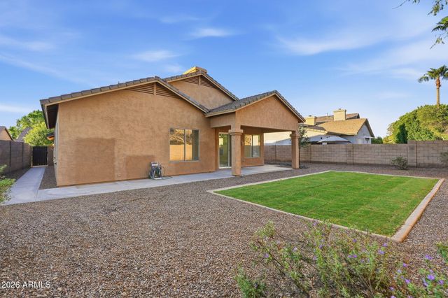 3945 S CACTUS WREN Drive, Chandler, AZ 85248