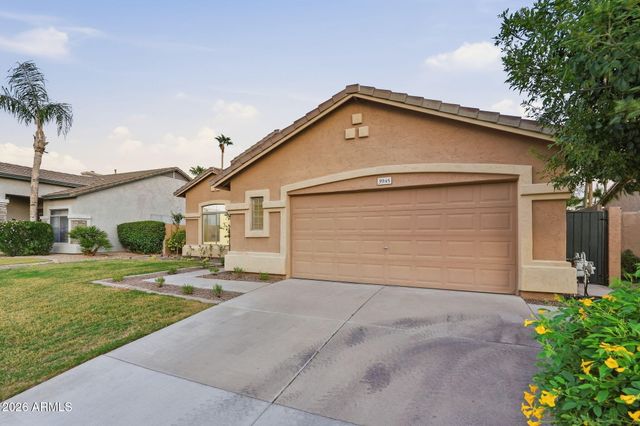 3945 S CACTUS WREN Drive, Chandler, AZ 85248