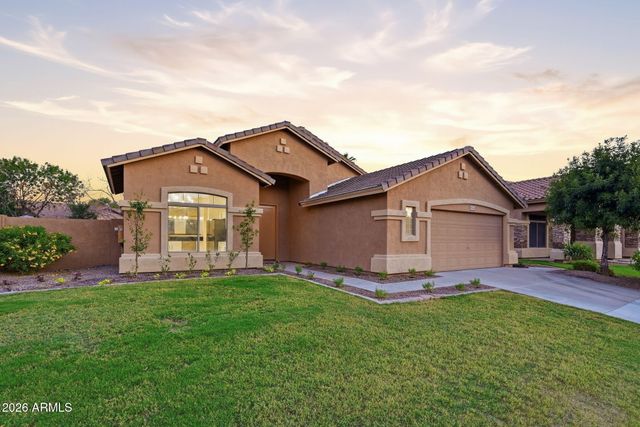 3945 S CACTUS WREN Drive, Chandler, AZ 85248