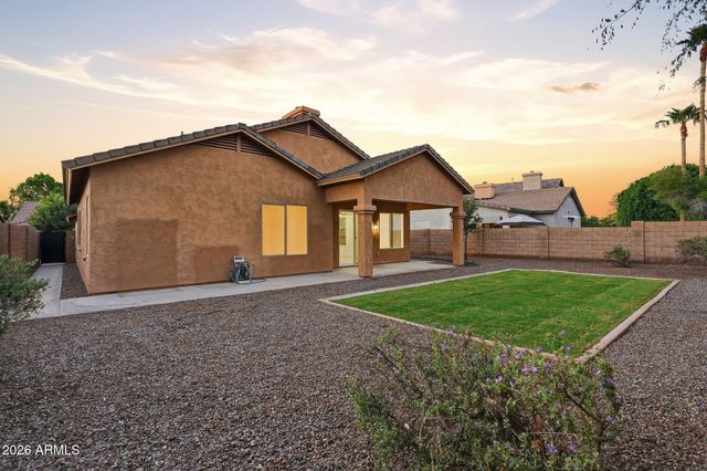 3945 S CACTUS WREN Drive, Chandler, AZ 85248