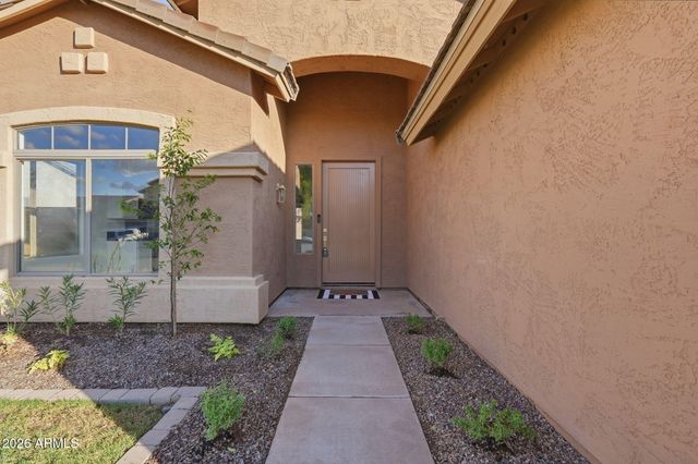 3945 S CACTUS WREN Drive, Chandler, AZ 85248