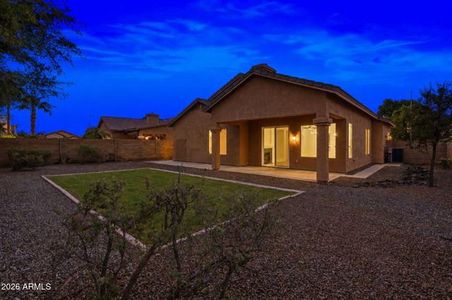 3945 S CACTUS WREN Drive, Chandler, AZ 85248