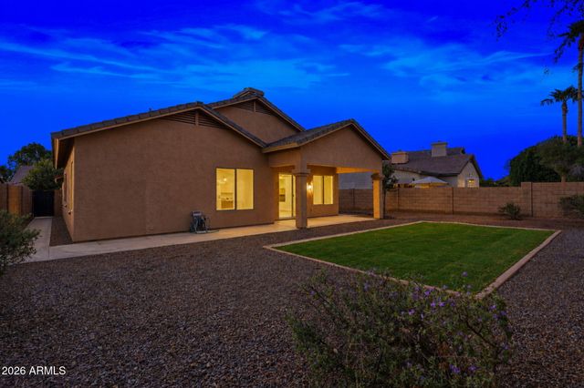 3945 S CACTUS WREN Drive, Chandler, AZ 85248