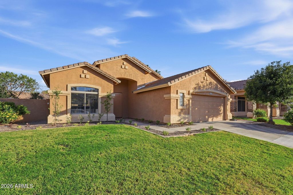 3945 S CACTUS WREN Drive, Chandler, AZ 85248 — photo 3