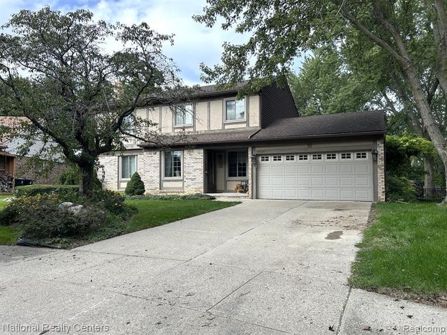38630 Meeting House Lane, Livonia, MI 48154