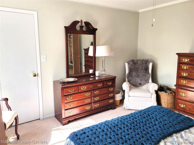 38630 Meeting House Lane, Livonia, MI 48154