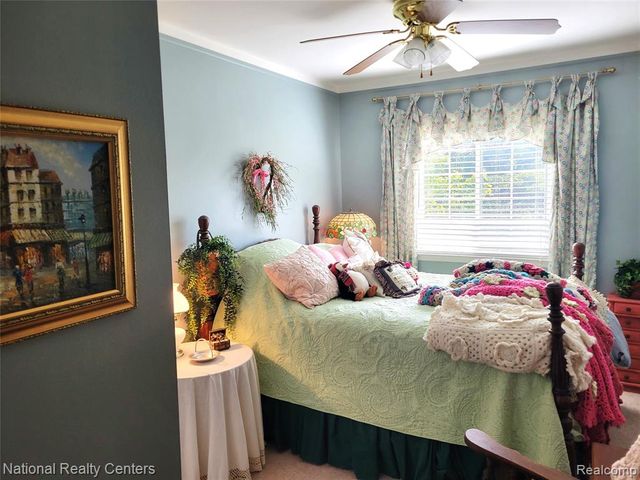 38630 Meeting House Lane, Livonia, MI 48154