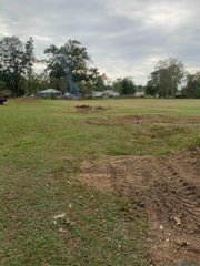 8407 Pertuis Rd, St Amant, LA 70774