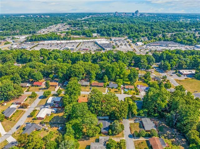 2704 Clement Street, Winston-salem, NC 27127