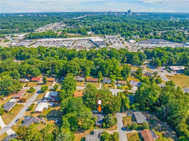 2704 Clement Street, Winston-salem, NC 27127