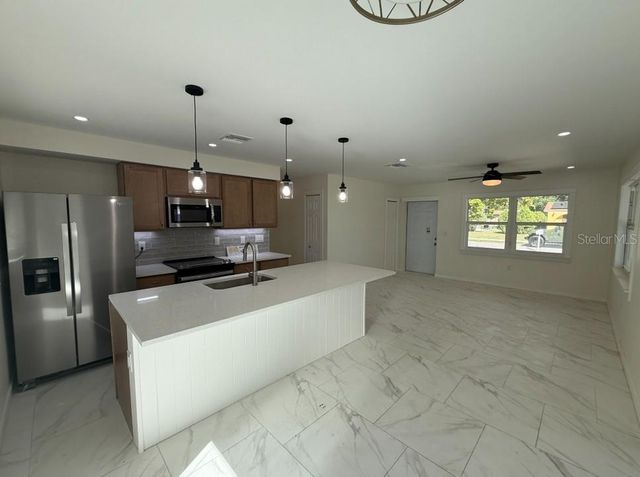 1809 5TH AVENUE W, Palmetto, FL 34221