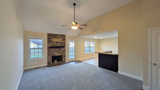 2298 Rattling Rd, Clarksville, TN 37040