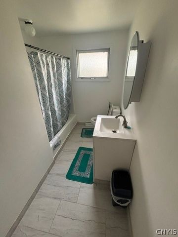 224 North North Edwards Avenue, Syracuse, NY 13206