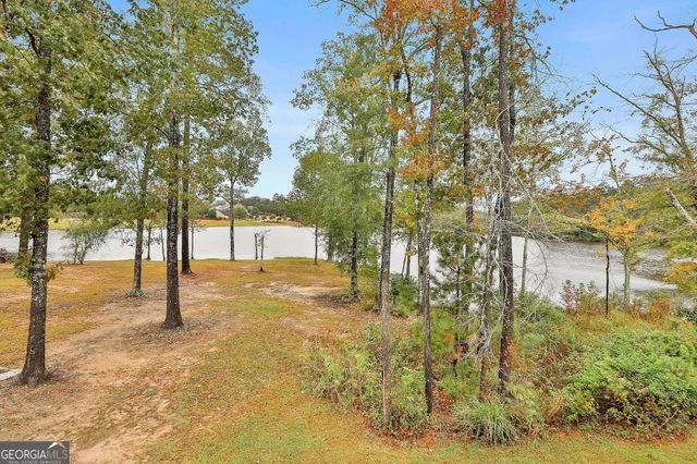 405 Lakeview Way, Lagrange, GA 30241