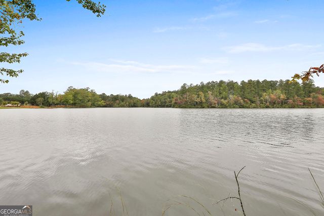 405 Lakeview Way, Lagrange, GA 30241