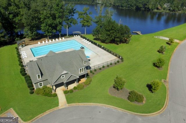 405 Lakeview Way, Lagrange, GA 30241