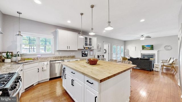 73 WASHINGTON ST, Dover, DE 19901