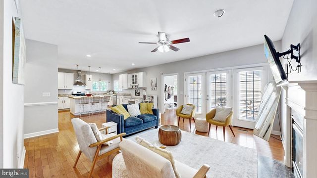 73 WASHINGTON ST, Dover, DE 19901
