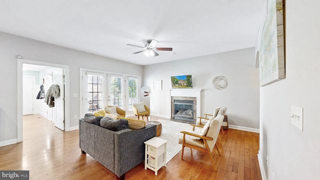 73 WASHINGTON ST, Dover, DE 19901