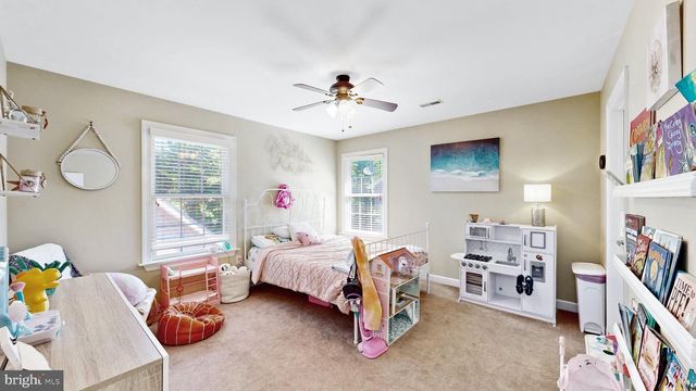 73 WASHINGTON ST, Dover, DE 19901