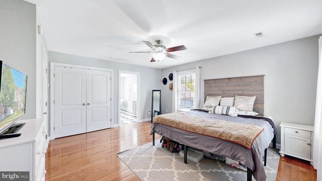 73 WASHINGTON ST, Dover, DE 19901