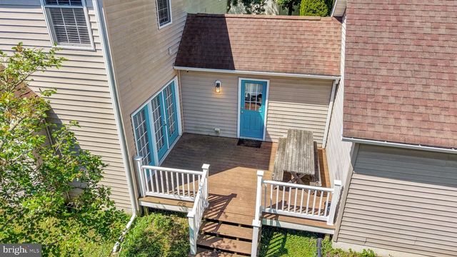 73 WASHINGTON ST, Dover, DE 19901