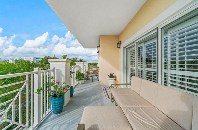 1931 NE 2nd Street 305, Deerfield Beach, FL 33441