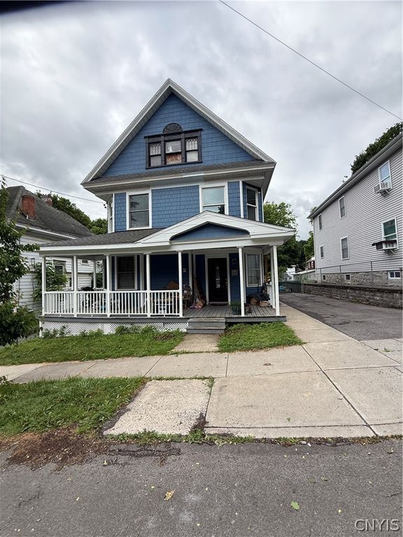 12 Woodruff Place, Auburn, NY 13021