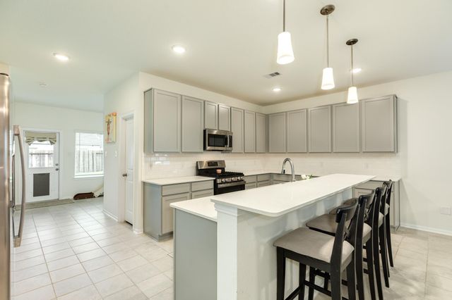 10514 Watershed Drive, Rosharon, TX 77583