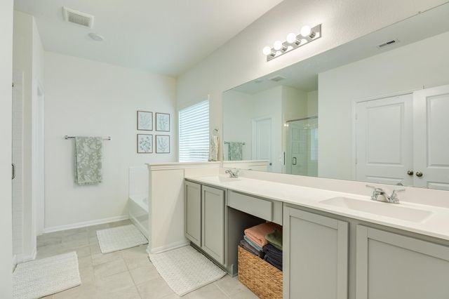 10514 Watershed Drive, Rosharon, TX 77583