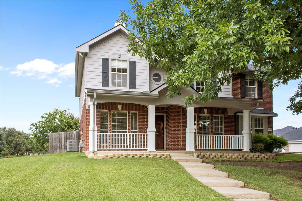 2901 Saint Charles Drive, Mansfield, TX 76063