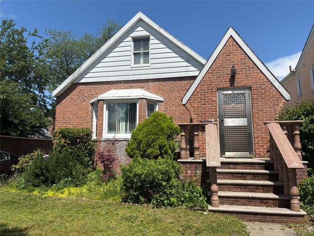 6911 180th Street, Fresh Meadows, NY 11365