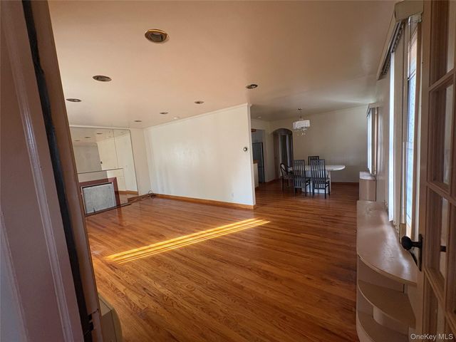 6911 180th Street, Fresh Meadows, NY 11365