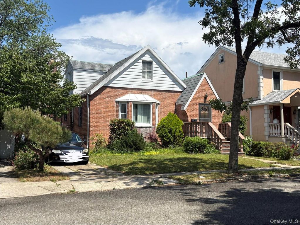 6911 180th Street, Fresh Meadows, NY 11365