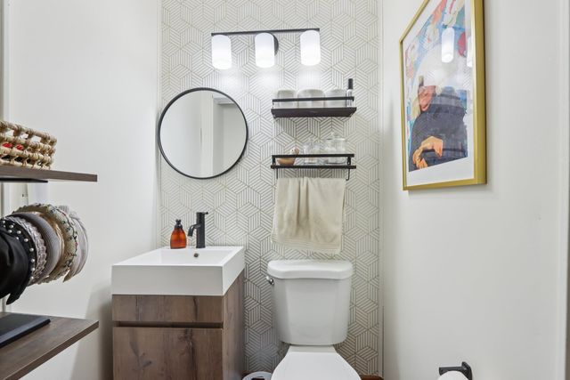 108 Grove Avenue, Genoa City, WI 53128