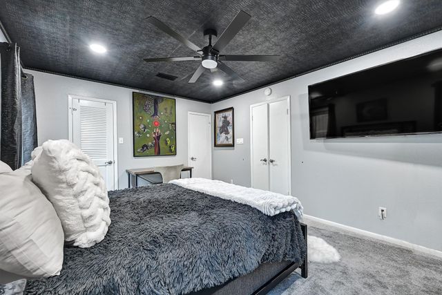 2100 Commonwealth Street, Houston, TX 77006