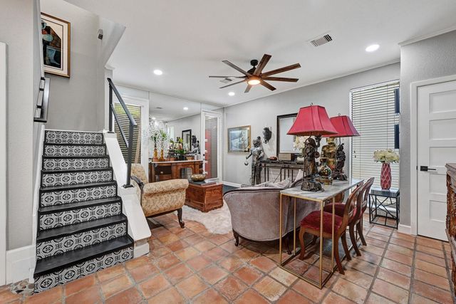 2100 Commonwealth Street, Houston, TX 77006