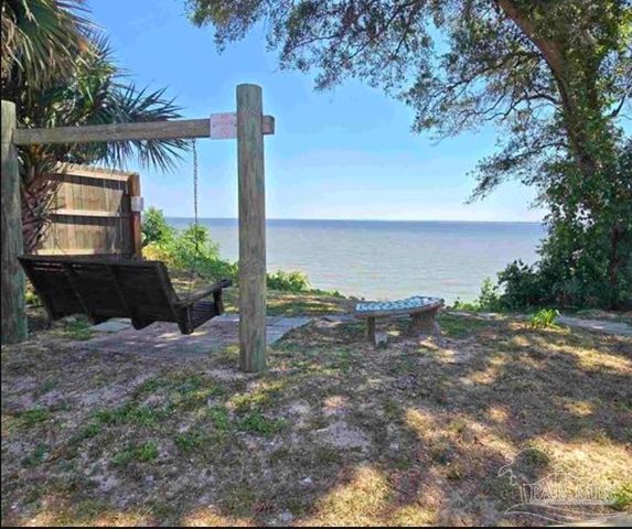 600 Scenic Hwy 323, Pensacola, FL 32503