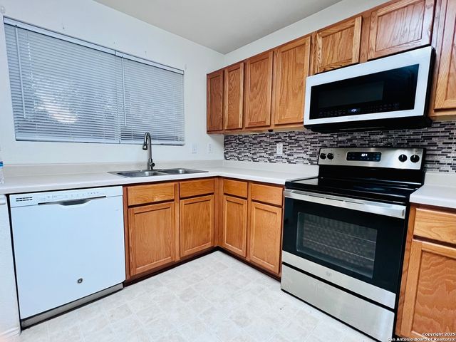 7454 CARRIAGE PASS, San Antonio, TX 78249