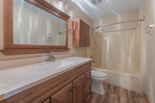1450 Parkside Drive, Bolingbrook, IL 60490