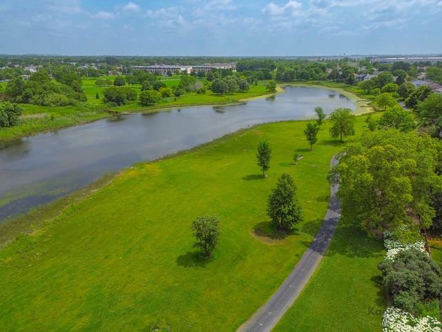 1450 Parkside Drive, Bolingbrook, IL 60490