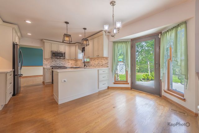 1450 Parkside Drive, Bolingbrook, IL 60490