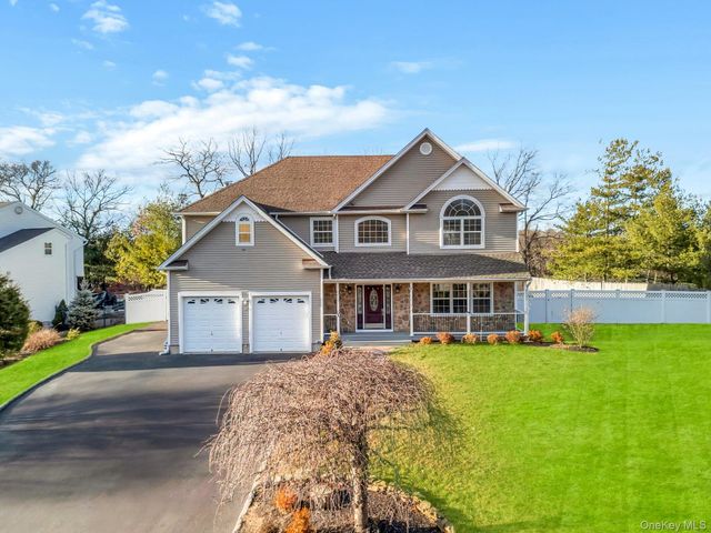 1 Crystal Court, Smithtown, NY 11787