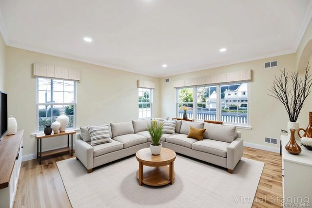 1 Crystal Court, Smithtown, NY 11787